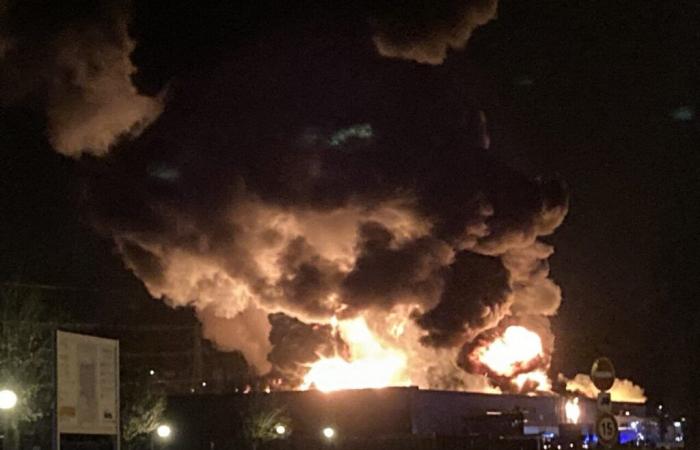 Incendie chez Bolloré Logistics. L’État met en demeure le propriétaire de l’entrepôt de payer les frais de décontamination