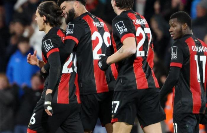 Unal de l’AFC Bournemouth a obtenu un superbe coup franc dans son casier : Iraola