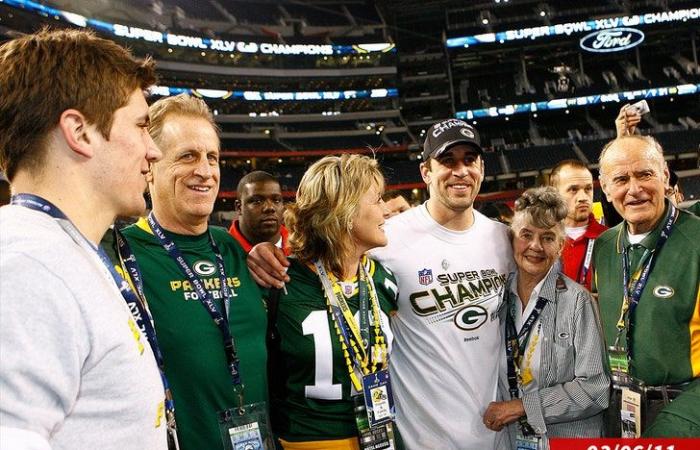 Aaron Rodgers parle de drame familial et de parentalité dans un nouveau documentaire Netflix