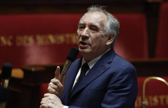 François Bayrou constitue son équipe, sur fond de polémiques autour de son absence à Mayotte