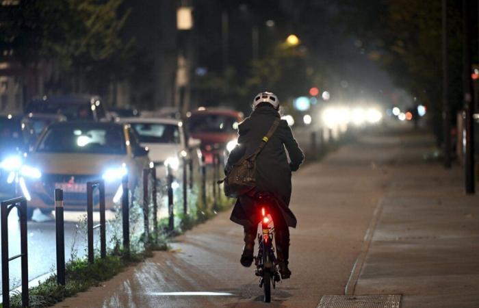 Bientôt des limitations de vitesse sur les pistes cyclables ? Cette ville belge y réfléchit sérieusement