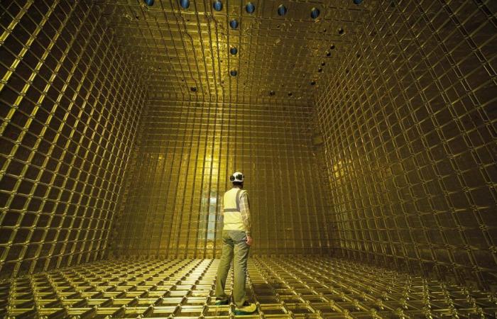 Construire un détecteur de neutrinos géant dans des cavernes souterraines