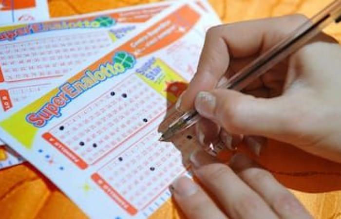 Superenalotto et Lotto, les numéros gagnants des tirages du jour, 17 décembre