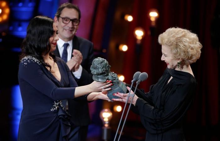 Marisa Paredes laisse derrière elle sa fille, l’actrice María Isasi, et sa petite-fille Thelma, âgée de trois ans.