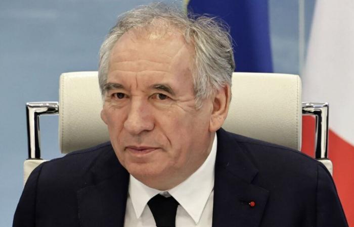 DIRECT. François Bayrou poursuit ses consultations et espère former son gouvernement « cette semaine »