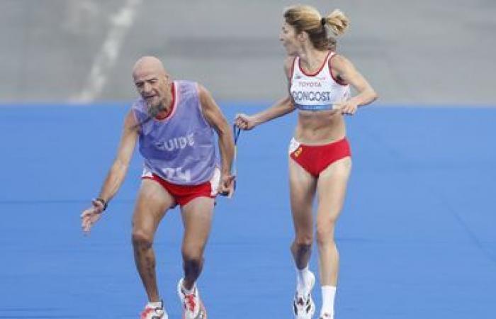 disqualifiée lors du marathon, l’athlète paralympique Elena Congost se rend au tribunal de Paris pour récupérer sa médaille de bronze