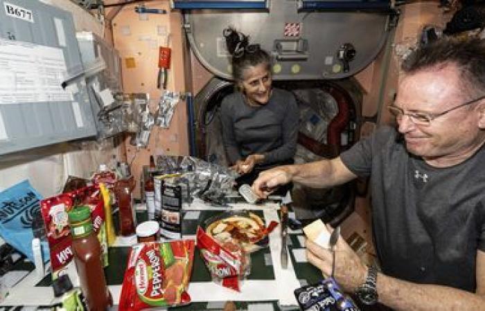 Le retour des deux astronautes américains bloqués dans l’ISS depuis juin à nouveau reporté