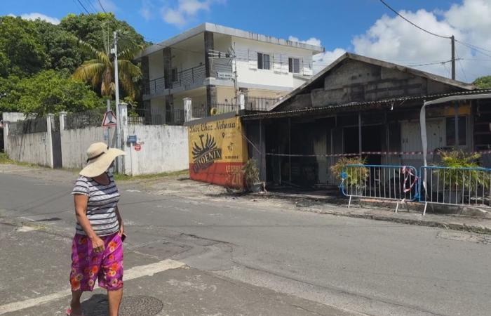 Le magasin Chez Nehoua de Saint-André ravagé par un incendie