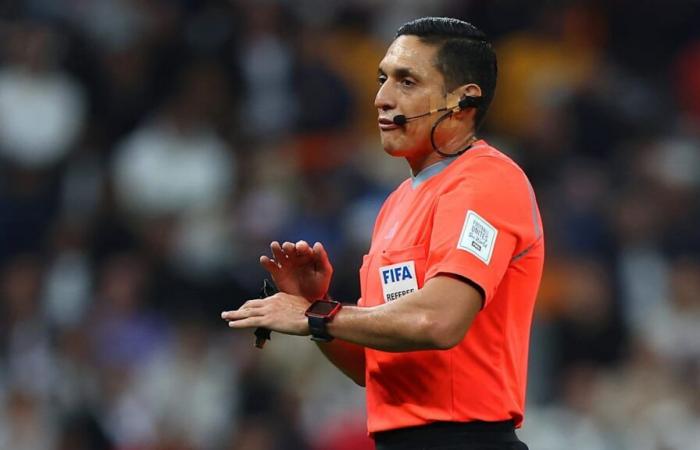 Lors de la victoire du Real en Coupe Intercontinentale : l’arbitre fait les annonces du stade pendant le match | sport