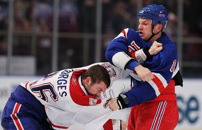 Paul Bissonnette ouvre la porte