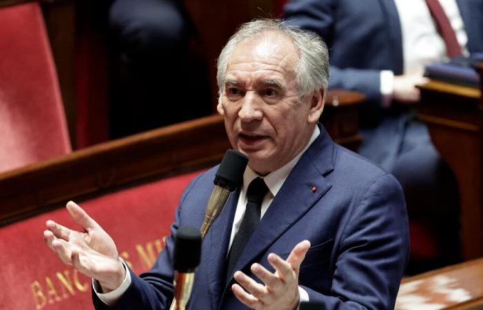 François Bayrou défend sa présence au conseil municipal en pleine catastrophe à Mayotte