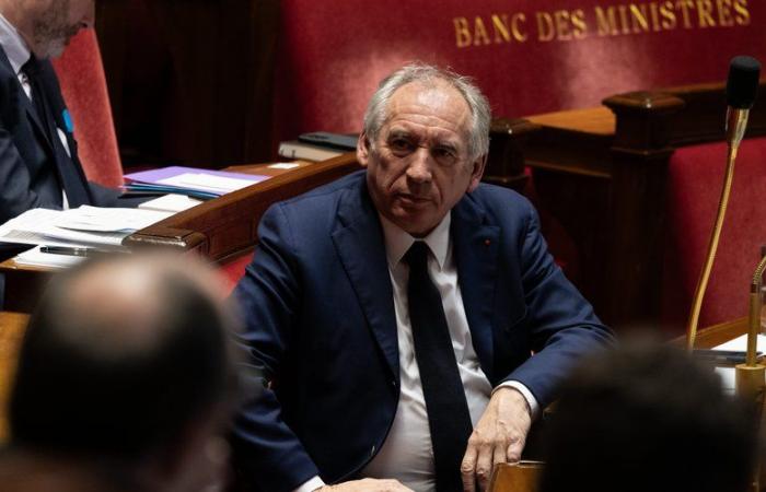 Déplacement à Pau, cumul de mandats… le nouveau Premier ministre, François Bayrou, déjà empêtré dans une vive polémique