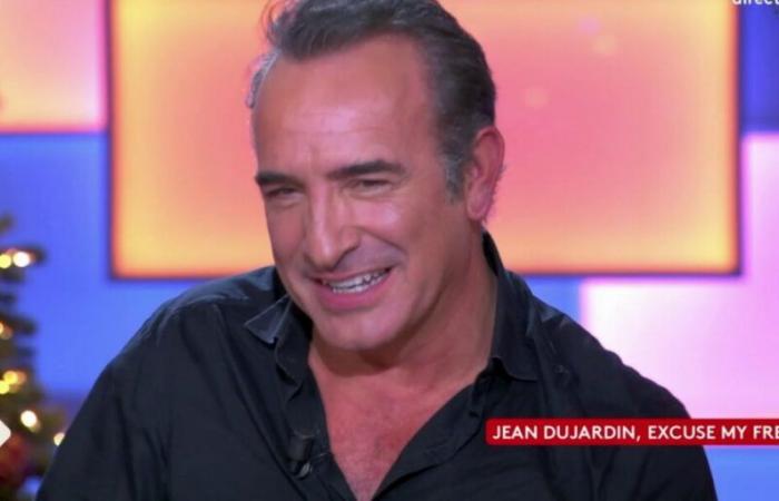 Jean Dujardin uncomfortable while viewing archive images in C à vous (ZAPTV)