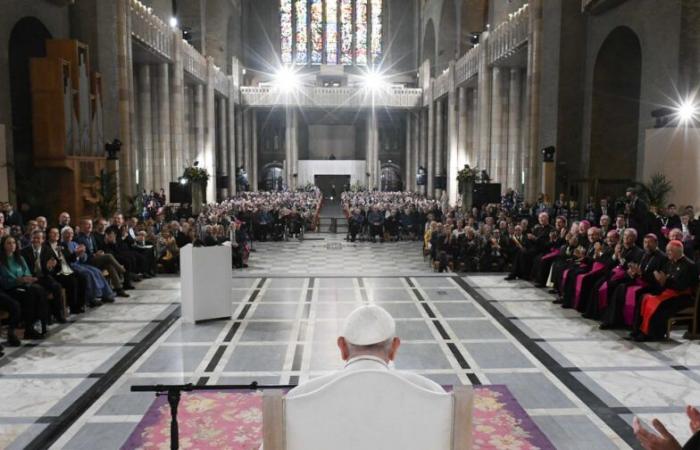 Rapport annuel 2024 de l’Église catholique en Belgique : des chiffres toujours en baisse