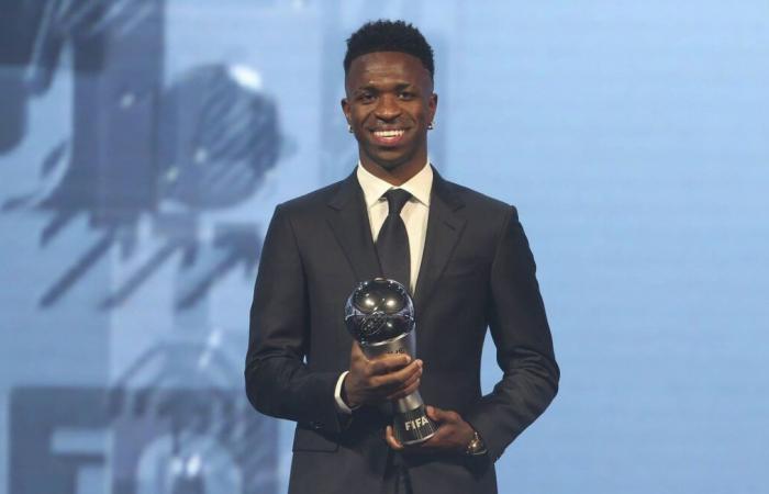 «Ils ont essayé de me rabaisser»… Très déçu du Ballon d’Or, Vinicius est sacré cette fois