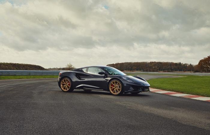 Lotus lance l’Emira Special Edition inspirée de la F1 et d’Ayrton Senna.