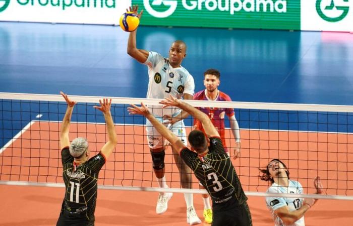 la qualification et la fête avant les vacances pour le Tours Volleyball