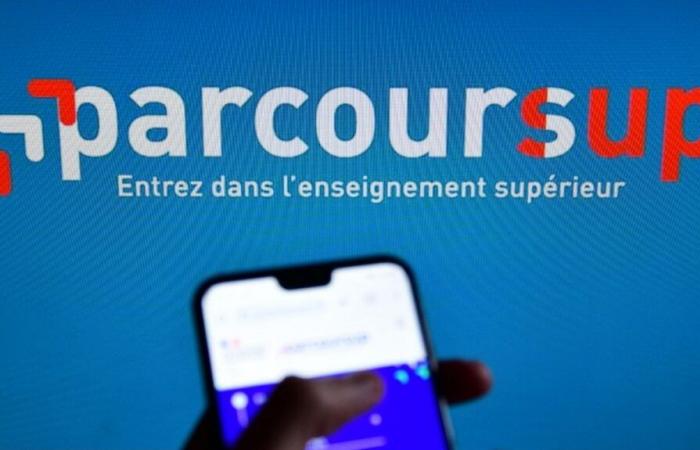 nous expliquons les nouveautés de la plateforme pour être plus transparent avec les étudiants