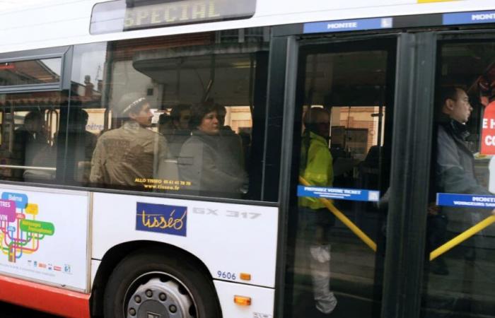 un chauffeur de bus convoqué après une altercation avec un jeune qui l’avait insulté