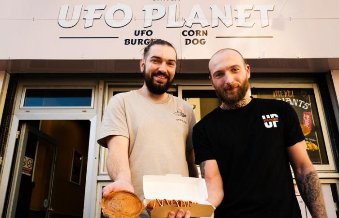 Les étranges burgers OVNI de Damien et Mikael