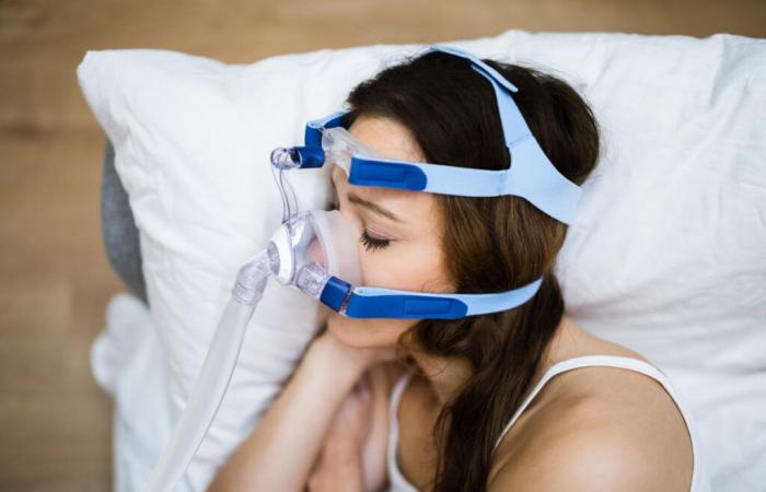 Cette nouvelle méthode de traitement de l’apnée du sommeil pourrait (enfin) vous débarrasser de votre système respiratoire