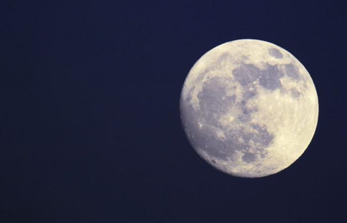 La Lune vieillit un peu, son âge est révisé