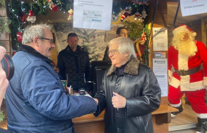 Un entraîneur mythique du Racing Club de Strasbourg mobilisé au marché de Noël des enfants défavorisés