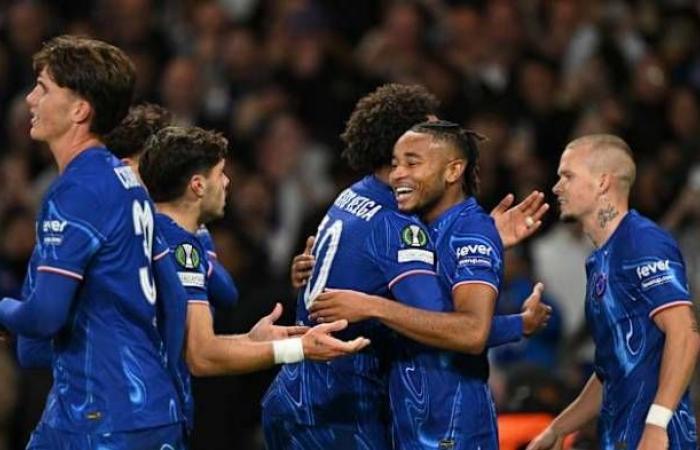 Chelsea vise la première place à la fin de la phase de championnat