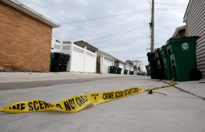 La police de Berwyn tue un homme recherché pour triple homicide