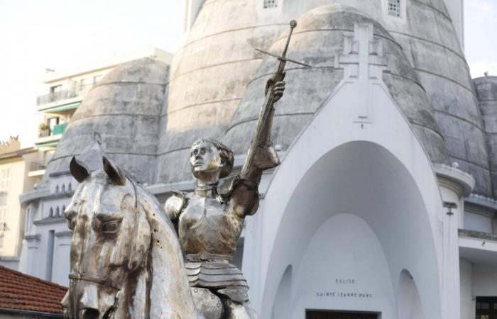 Désormais dorée à l’or fin, la statue de Jeanne d’Arc qui a fait polémique à Nice