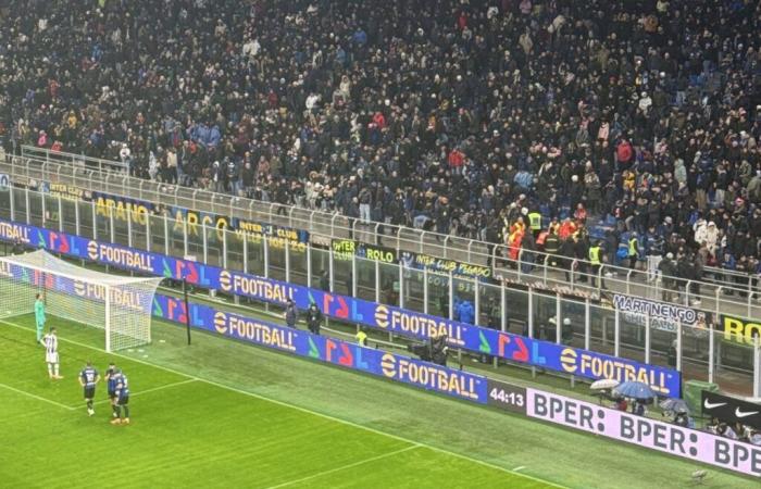 Un supporter est tombé malade dans les tribunes pendant l’Inter-Udinese, match interrompu pendant plus de 5 minutes