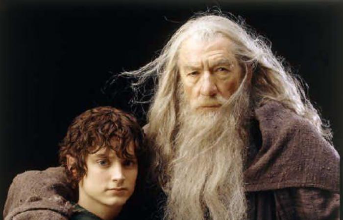 voici pourquoi Saroumane gagne contre Gandalf