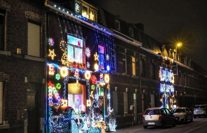 Deux maisons aux façades entièrement éclairées pour #Noël attirent tous les regards à Liège