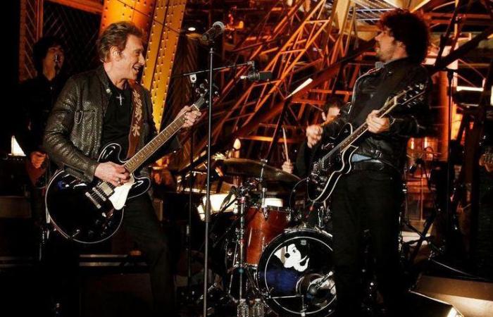 quand Johnny Hallyday renaît sur la Tour Eiffel