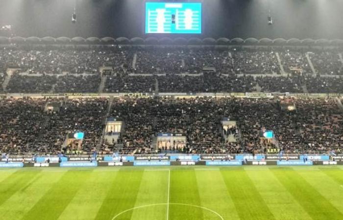 match suspendu dix minutes. Ce qui s’est passé