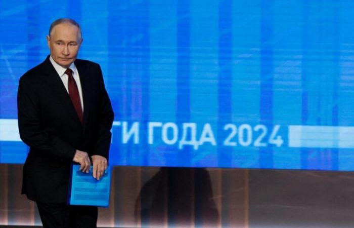 Vladimir Poutine dit avoir été « contraint » de lancer l’offensive et affirme qu’il aurait dû le faire « plus tôt »