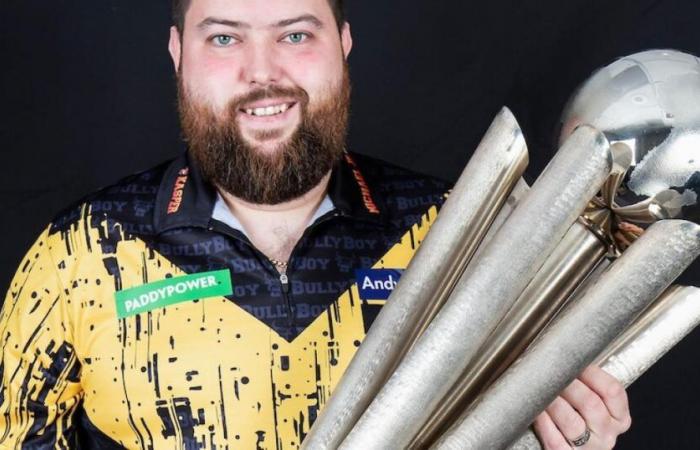 L’ancien champion du monde Michael Smith a hâte de rejoindre Ally Pally