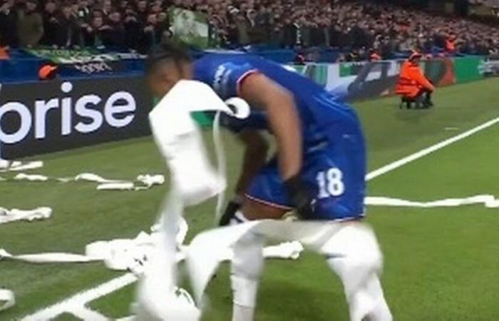 Le choc de Chelsea en Ligue Europa Conférence s’est arrêté alors que Nkunku a jeté du papier toilette