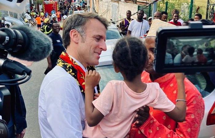 « deuil national », « chiffre plausible », « hôpital de campagne »… Ce qu’il faut retenir du premier jour de visite d’Emmanuel Macron à Mayotte