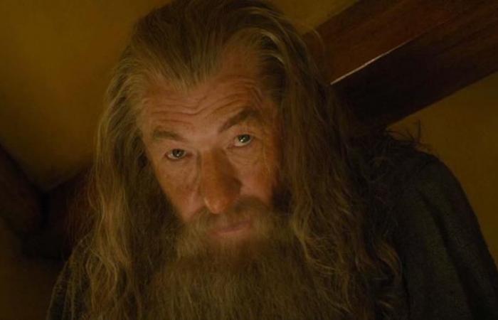 voici pourquoi Saroumane gagne contre Gandalf