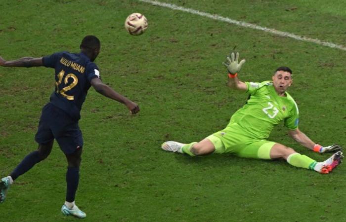 Emiliano Martinez donne une autre chance lors de l’arrêt contre Kolo Muani