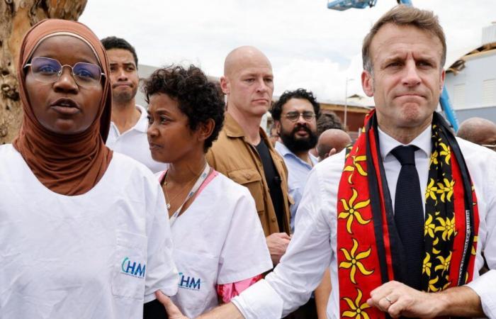 A Mayotte, les premières annonces d’Emmanuel Macron après le passage du cyclone Chido