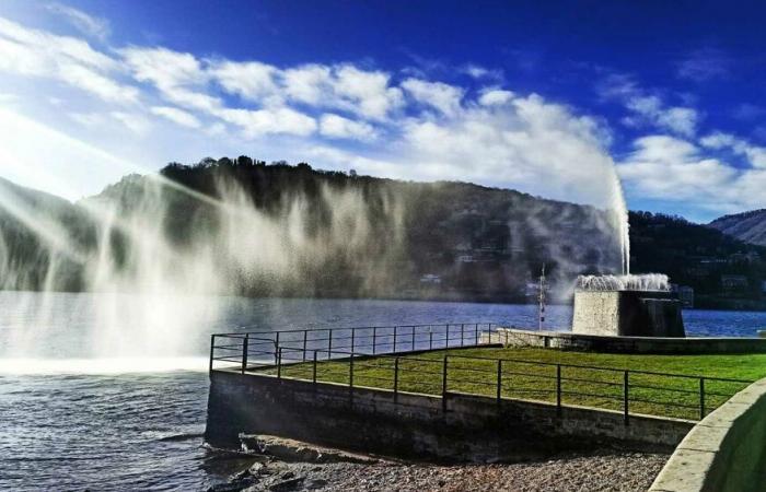 Vent terrifiant, dépassant les 100 km/h sur le lac de Côme