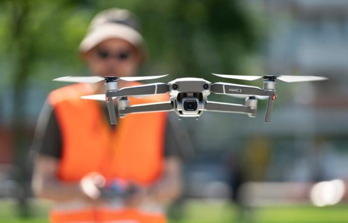 La Confédération veut réglementer l’espace aérien pour les drones