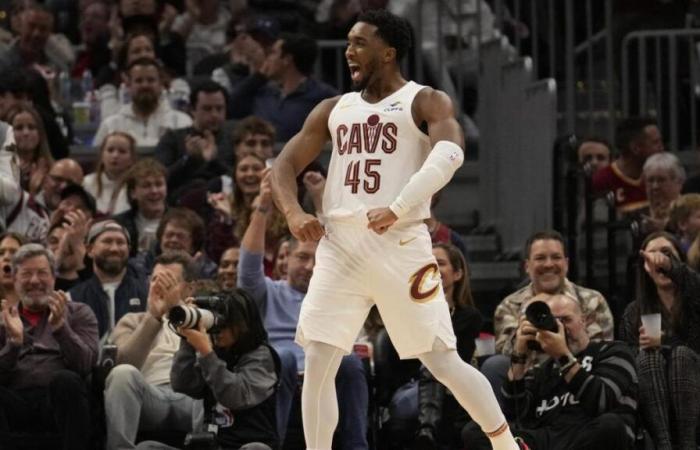 Mitchell dirige les Cavs alors que les champions de la Coupe NBA souffrent de la gueule de bois