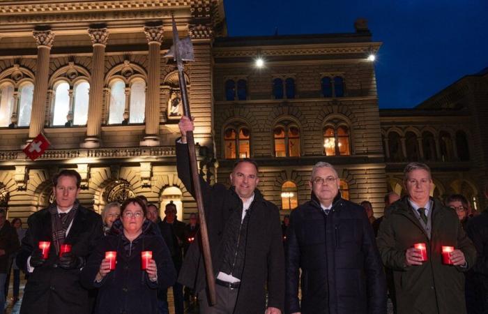 L’UDC dit non au traité de subordination de l’UE !