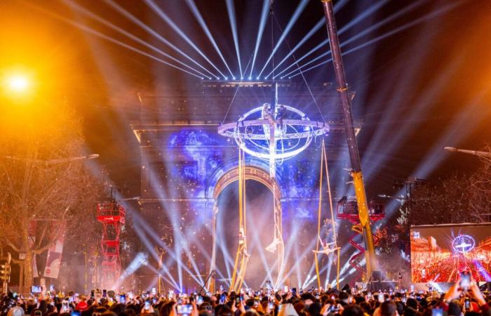 feux d’artifice et mapping vidéo à l’Arc de Triomphe