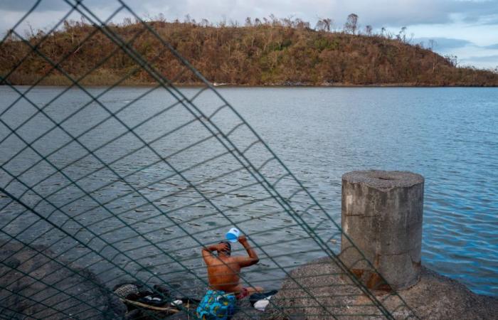 Privés d’eau, les Mahorais se réapprovisionnent au fleuve ou en bord de mer