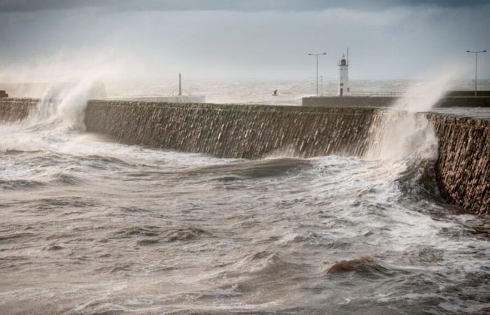 Le mauvais - pourrait affecter les vacances alors que le Met Office émet des avertissements jaunes