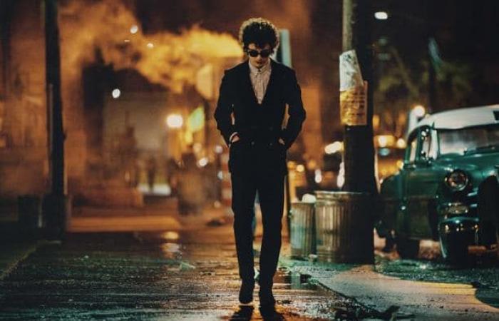 Timothée Chalamet brille dans le rôle de Bob Dylan dans “A Complete Unknown”